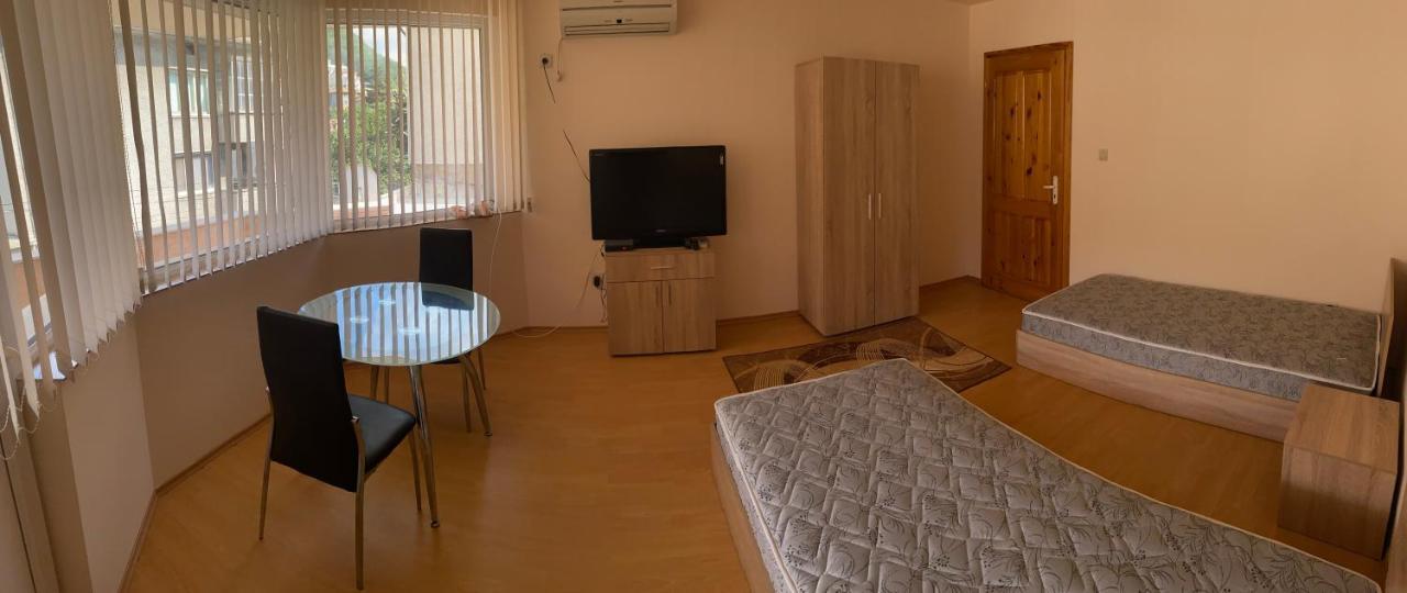 Стаи За Гости Маринови Provadiya Exteriér fotografie
